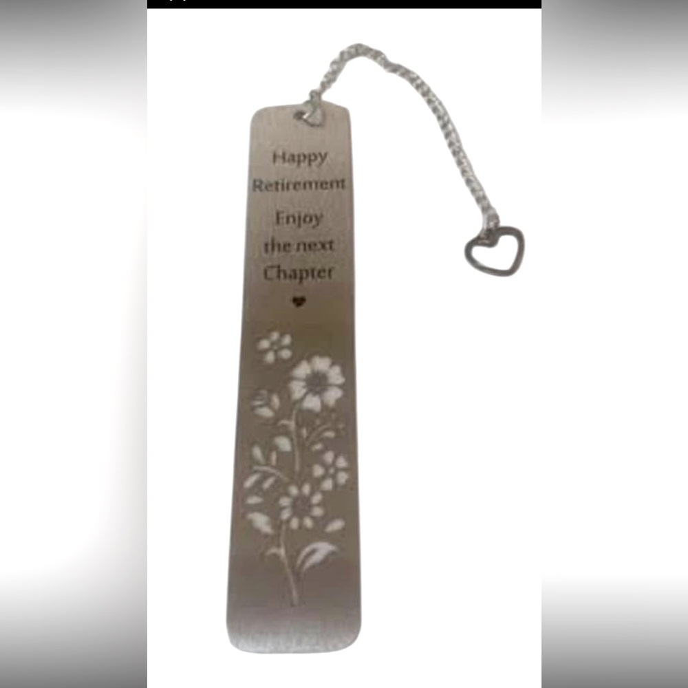 NWOT Silver Metal Bookmark with Heart Charm for Retiree
5”x1”